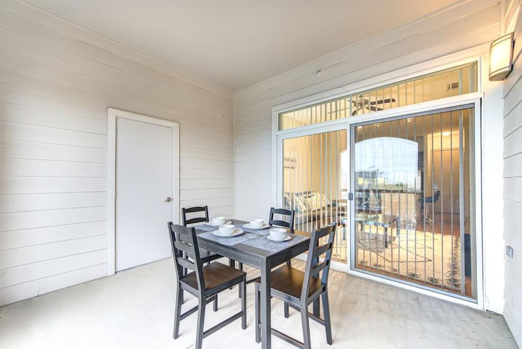 Apartamento Chic 1Br Near Nrg With Pool Wifi Freeparking Houston Exterior foto