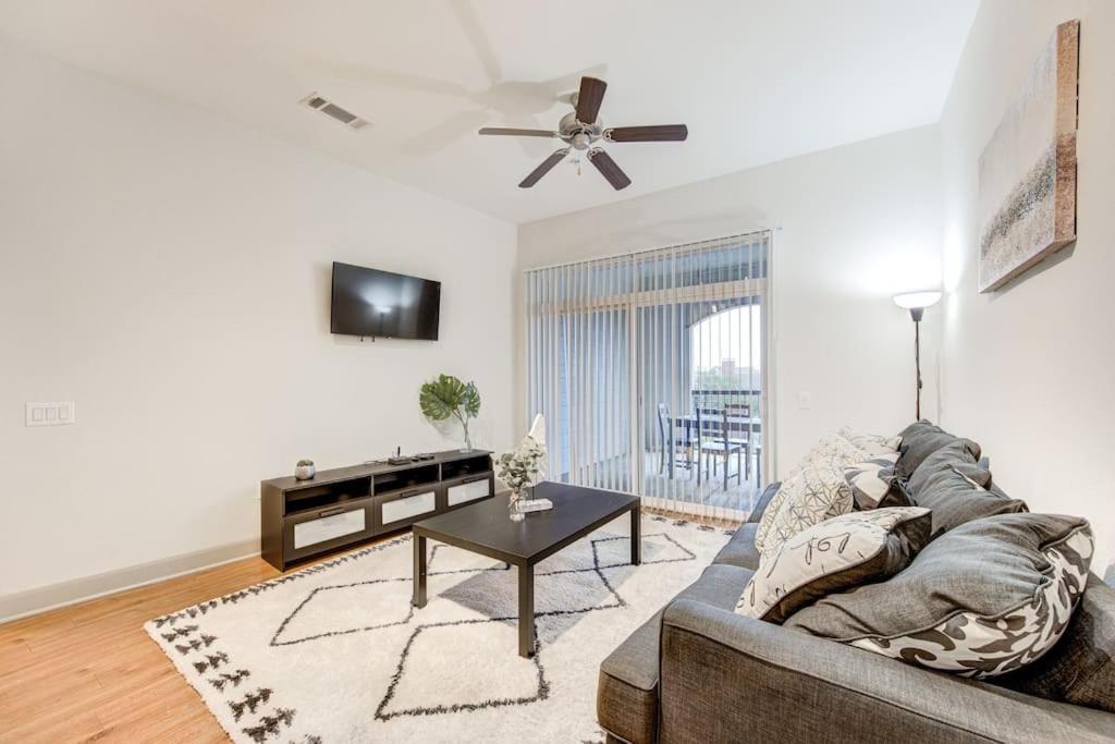Apartamento Chic 1Br Near Nrg With Pool Wifi Freeparking Houston Exterior foto