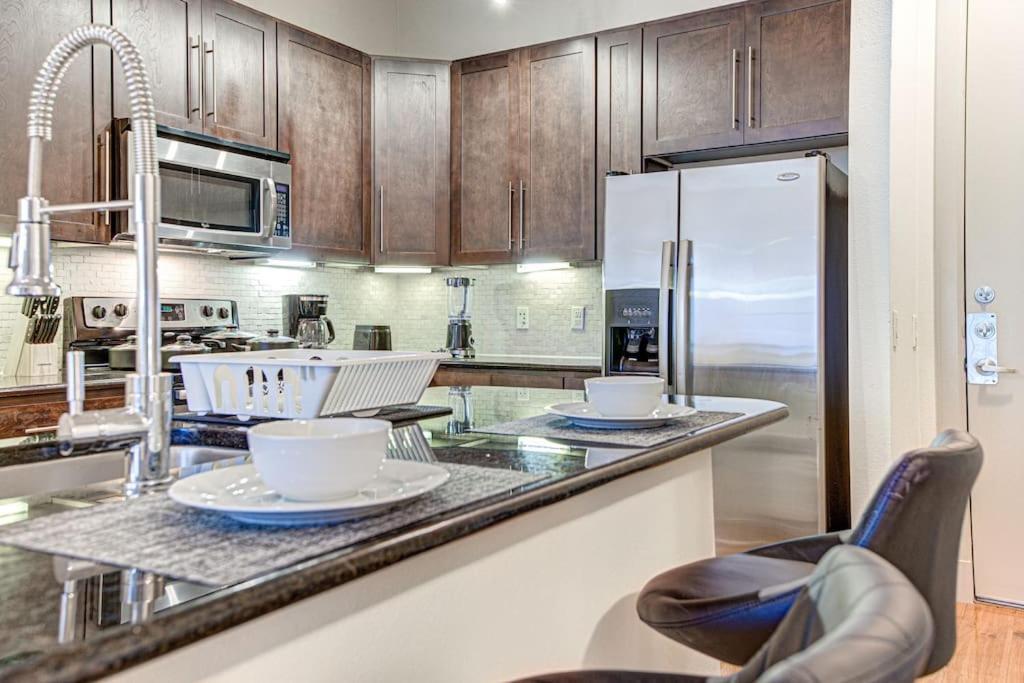 Apartamento Chic 1Br Near Nrg With Pool Wifi Freeparking Houston Exterior foto