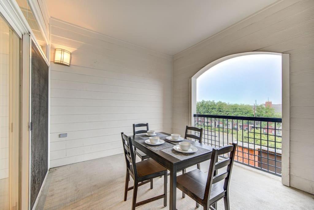 Apartamento Chic 1Br Near Nrg With Pool Wifi Freeparking Houston Exterior foto