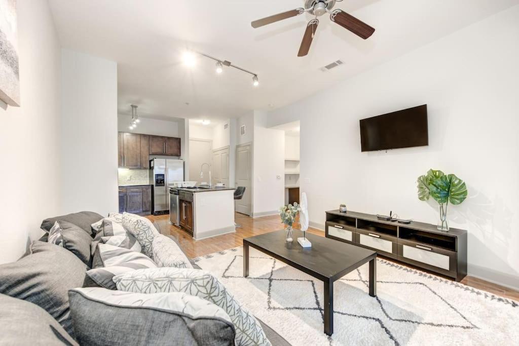 Apartamento Chic 1Br Near Nrg With Pool Wifi Freeparking Houston Exterior foto
